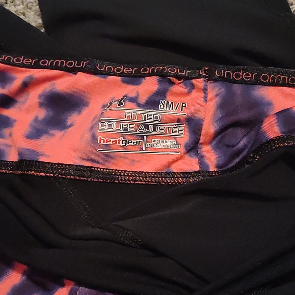 LIKE NEW Under Armour Leggings - Picture 3 of 3